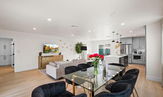 Northwest Torrance House | Dream Home Close to Manhattan Beach