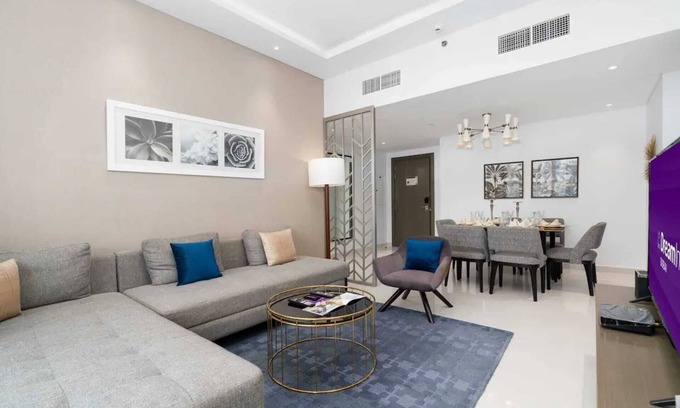 Downtown Dubai Apartment | Dream Inn - 2BR Apartment in Business Bay with canal view
