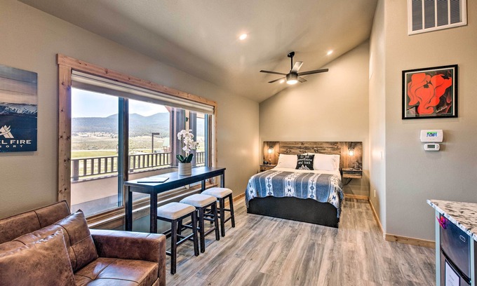 Angel Fire Apartment | Dreamy Angel Fire Studio < 2 Mi to Ski Resort!