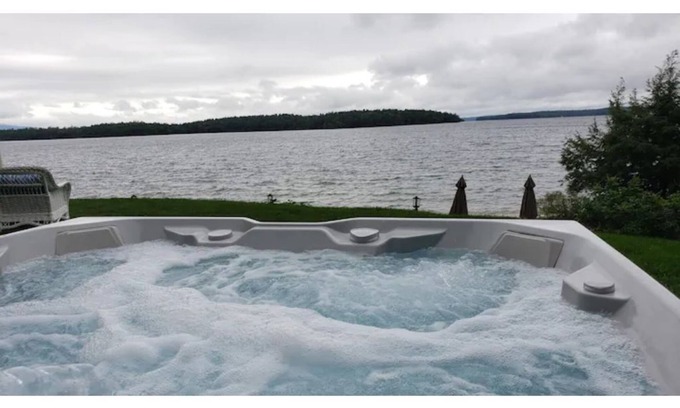 Gilford House | Dreamy Lakefront Getaway, Beach, Skiing,Hiking GIC