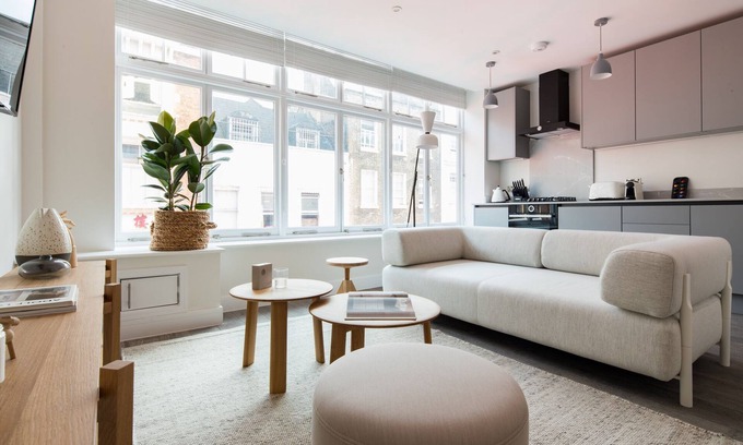 Chinatown Apartment | Dreamy Leicester Sq 1BR - Netflix & Nespresso