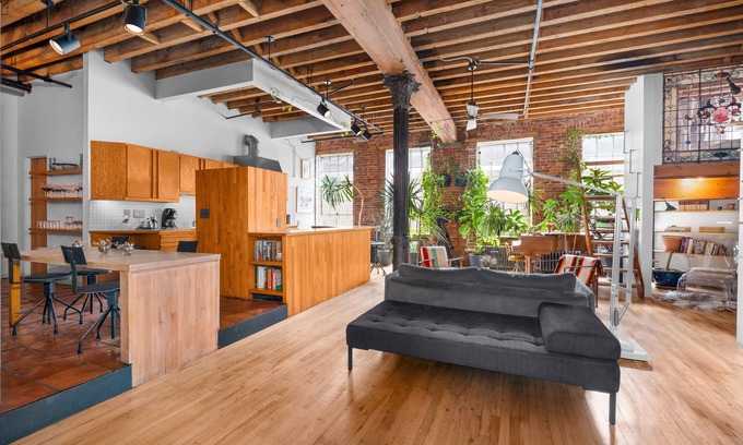Greenwich Village Apartment | Dreamy Village dream Loft w/HUGE open office, piano, full floor, plants 350sqft