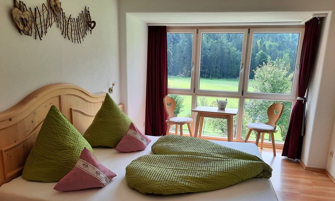 Blindau Apartment | Drei-raum-ferienwohnung 65qm, Dusche/wc, 2 Extra-schlafzimmer, Küche, Balkon