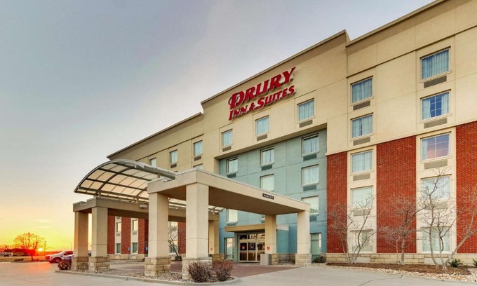 Miner Hotel | Drury Inn & Suites Sikeston