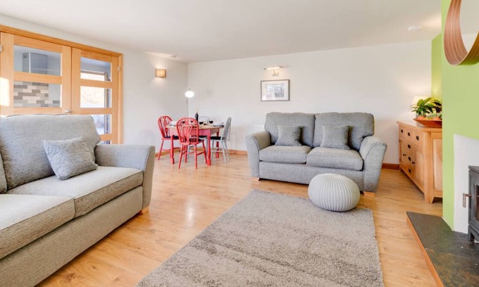 Tregaron House | Drws Nesa in the beautiful Tregaron