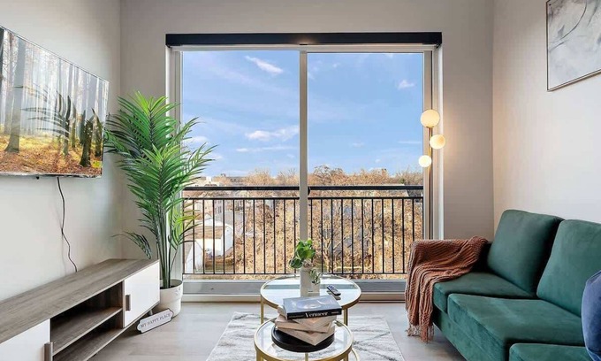 Downtown Minneapolis Apartment | DT, UMN, New 1BD GYM, Rooftop, Free Parking