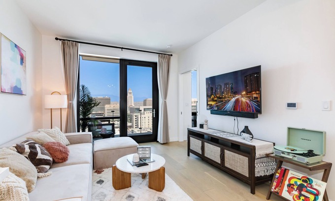 Historic Core Condo | DTLA Skyline View & Luxe 1Bd w/Private Balcony 🌟Stunning Brand New Condo🌟