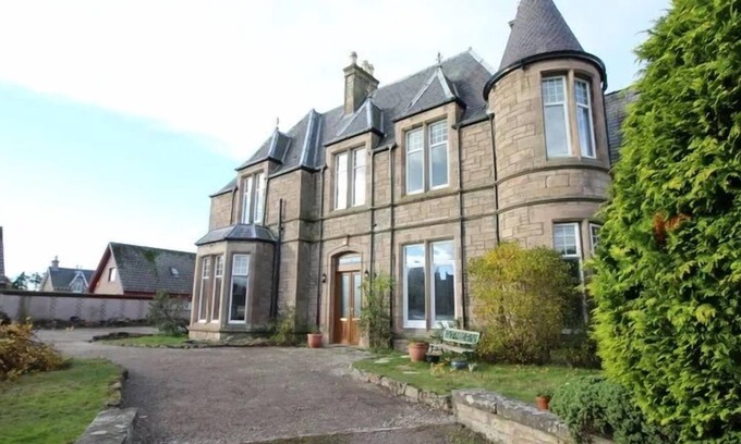Nairn House | Duchally