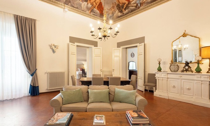 Duomo Apartment | Duchi D'Ambra Apartment - Palazzo D'Ambra Historical Residence