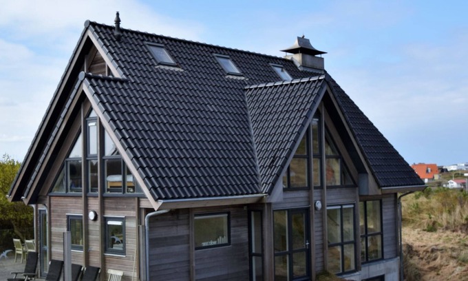 Municipality of Vlieland Villa | Dune villa with sauna on the island of Vlieland, near the woods and sea.