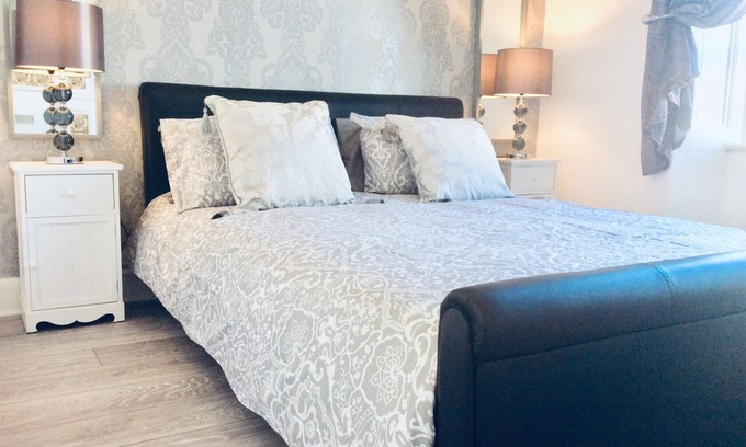 Kilmun Apartment | DUNOON - TOWN CENTER PRIVATE LUXURY HOLIDAY HOME APARTMENT, FULLY EQUIPPED,WIFI.