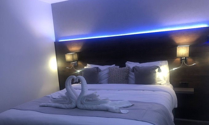 Luton Apartment | Duplex apartment near to L&D hospital and M1