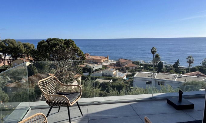 Les Issambres Apartment | Duplex flat, swimming pool and sea view near the centre of Les Issambres