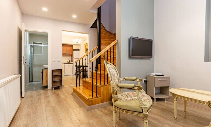 Harbiye Villa | Duplex House near Trendy Attractions in Sisli