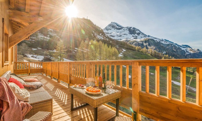 Les Boisses Apartment | Duplex Premium 10p, Pied des Pistes, Spa & Piscine, Parking, WiFi Inclus - Tignes