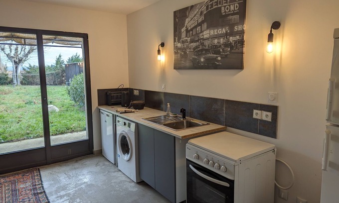 Sarrians House | Duplex rez de Jardin, 2 Chambres Plus Salon Cuisine, vue Ventoux