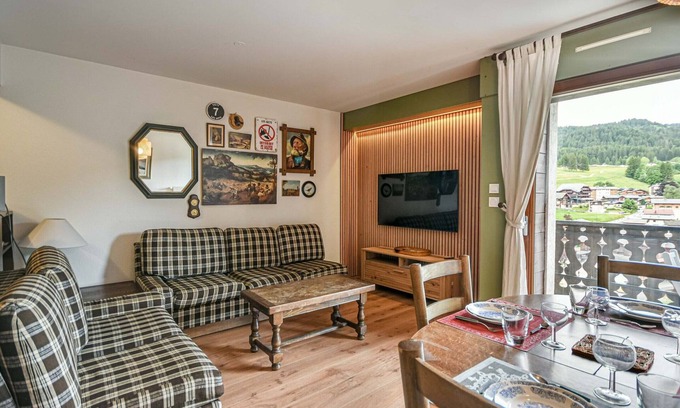 Les Gets Apartment | Duplex T3 in Les Gets - 5 pers, panoramic view, balcony, parking, WiFi