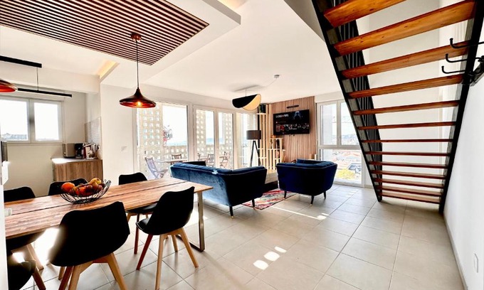 Euromed - La Joliette Apartment | Duplex - Vue Mer exceptionnelle - Quartier Euromed-avec Box