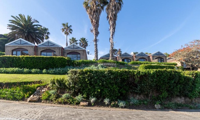 Herolds Bay House | Dutton's Cove Guest House