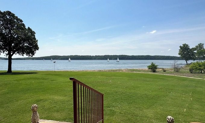 Afton House | Eagle Beach- Single Family Waterfront Home