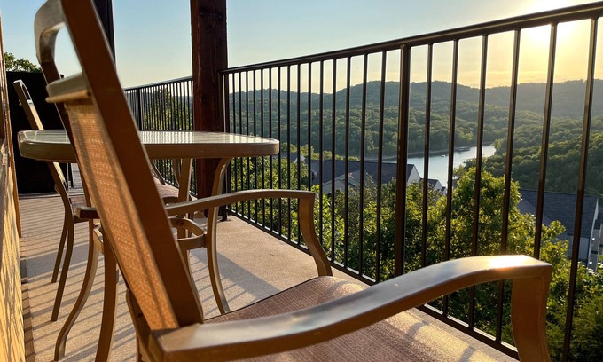 Indian Point Condo | Eagle's View - No Stairs - Minutes to SDC