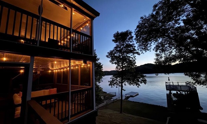 Ingles House | Eagle View