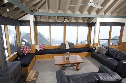 Hotham Heights Ski Chalet | Eagles Nest