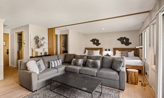 Snowmass Village Condo | Early Winter Savings, 10% off 3 nights till Dec 14