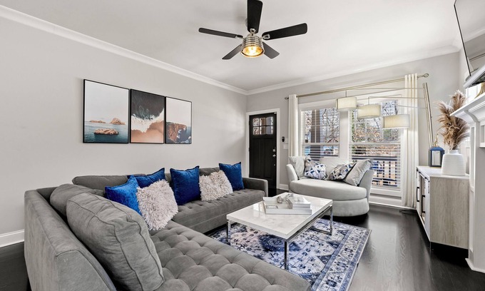 Atlanta House | East Atlanta Gem 5BR, 4BA, 2 Kitchens, Near EAV + Downtown Fun