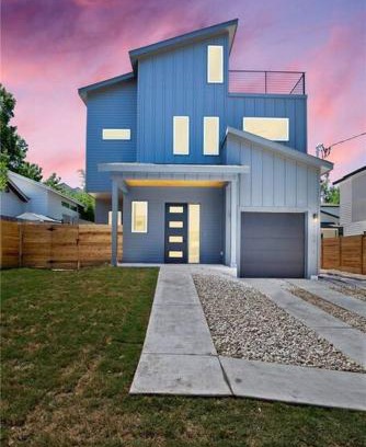 Austin House | East Austintacious - artsy, walkable 4BR 4BA