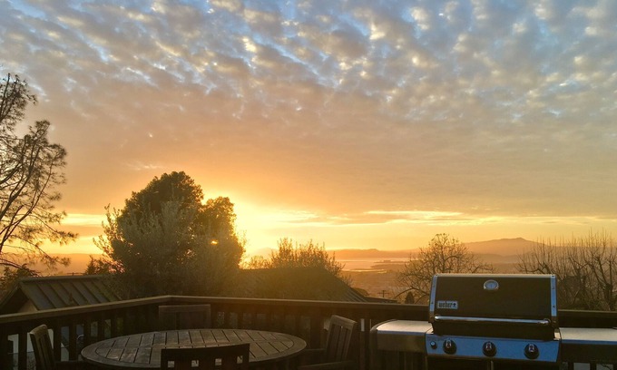 El Cerrito House | East Bay Hills Home 4Br/2Ba Views Yard Kid Friendly