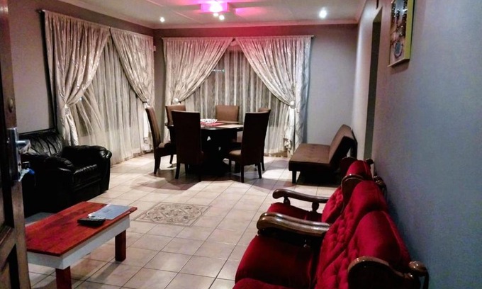 Durban House | East-Coast Guesthouse: Serene, Private, Secure
