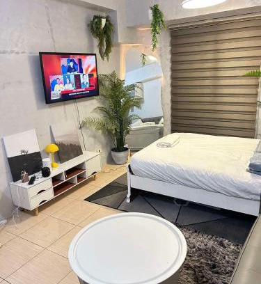 Alabang Apartment | East Service Road Condotels