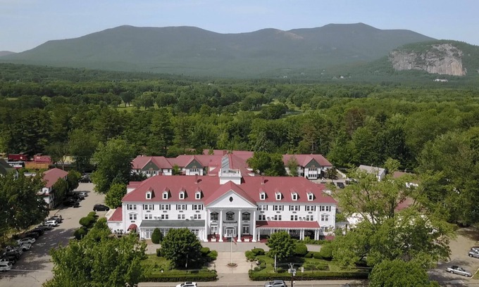 North Conway Condo | Eastern Slope Inn Studio Unit Sunday Check-In