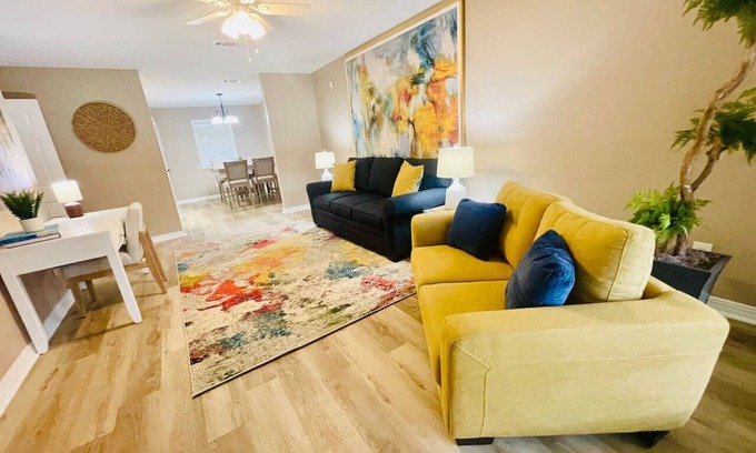 Hammond Apartment | Eastgate 14A beautiful townhouse