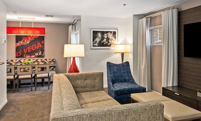 Las Vegas Resort | Easy access to the National Finals Rodeo and to the Las Vegas Strip.