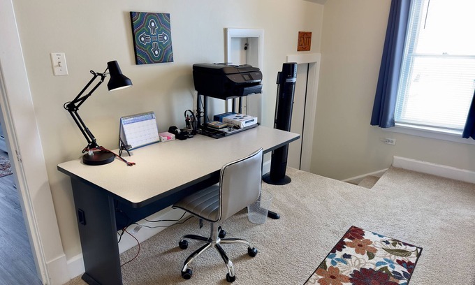 McHenry Apartment | Easy walk to downtown McHenry @ the heart of the Fox Rive