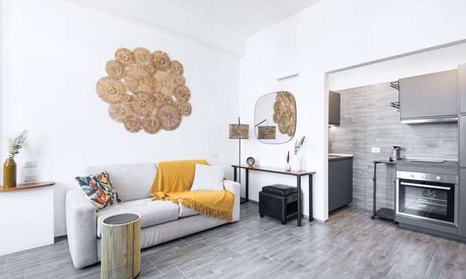 Porta Nuova Apartment | Easylife - Modern and bright studio in Repubblica
