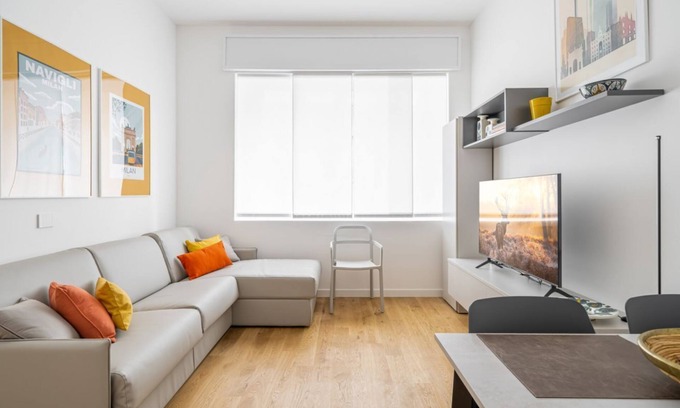 Tricolore Apartment | Easylife - Modern haven few steps from Duomo