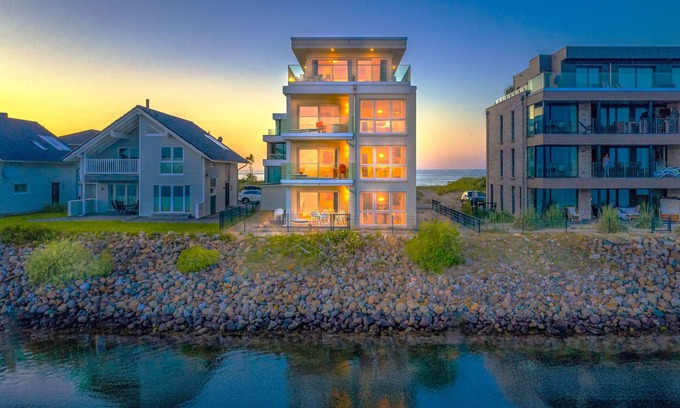 Kappeln Apartment | Ebb & flow: luxury Baltic Sea vacation apartment on the waterfront with sauna and sea view