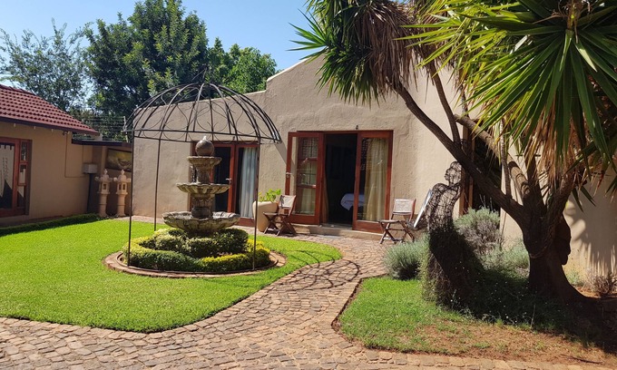 Rustenburg Bed & Breakfast | Echo Garden Guesthouse