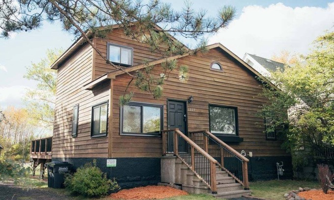 St. Louis County House | Eclectic Escape | Near Canal Park & Beach Access