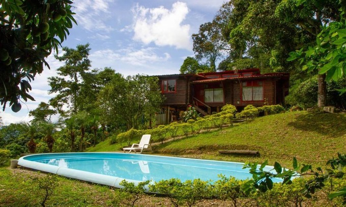 Tena House | Eco Cabañas San Lorenzo