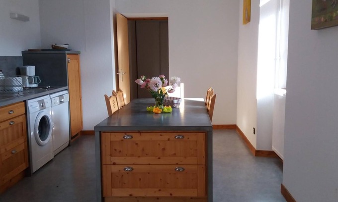 Saint-Francois-de-Sales House | ECOLE A GITER - LE DROSERA