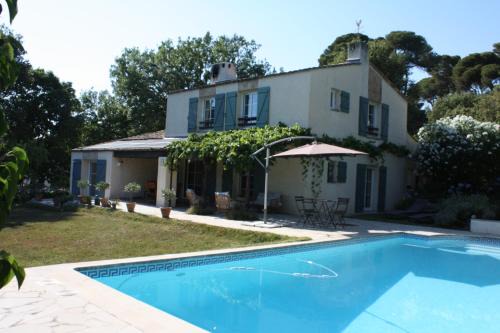 Antibes Apartment | Ecole Buissonnière