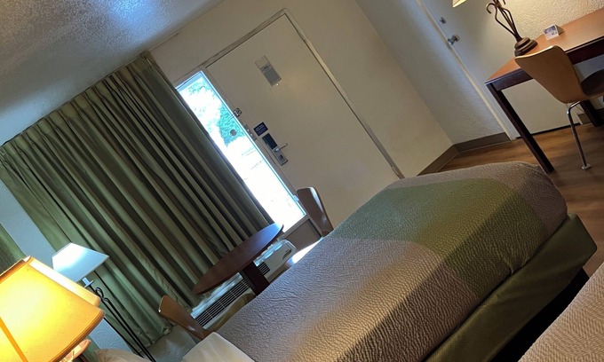 Sonora Hotel | Econo Lodge