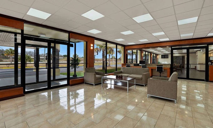 Yemassee Hotel | Econo Lodge