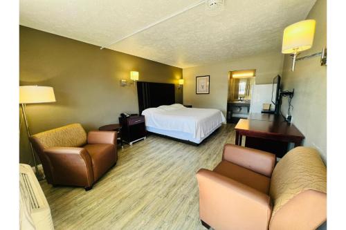 Merrillville Hotel | Economy Inn By Townhouse Merrillville US 30