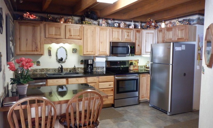 Wildernest Condo | Economy- Perfect for Winter & Summer Vacations, Great Clubhouse