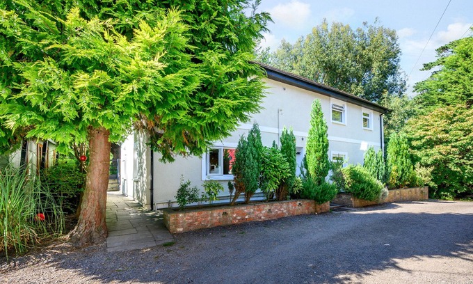 Bardsea Cottage | EDEN HOUSE, pet friendly, country holiday cottage in Bardsea
